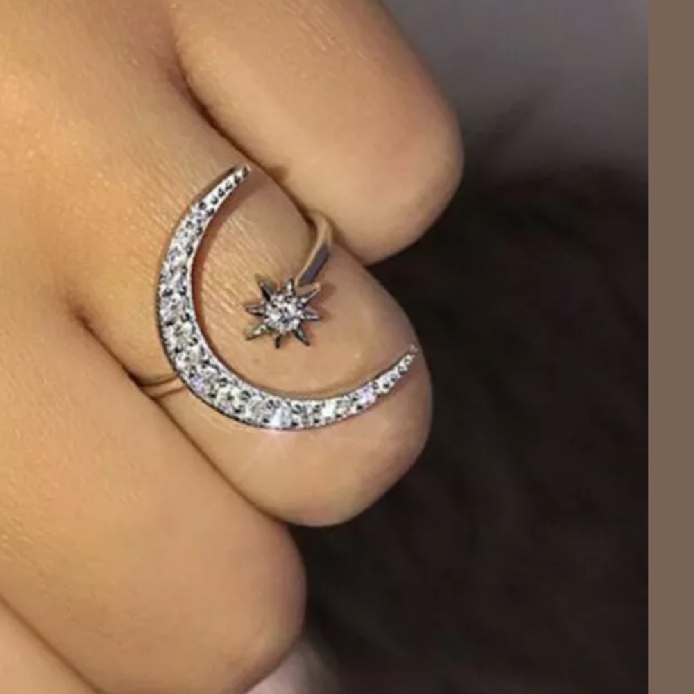 Moon Star Topaz Ring - Picture 3 of 7